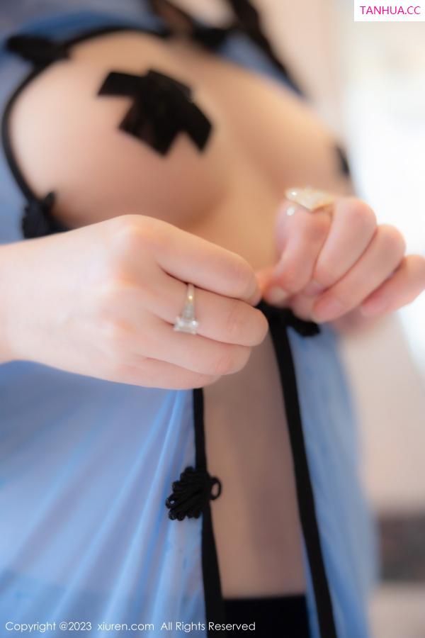 陈诗诗 诗诗 [XiuRen]高清写真图 2023.09.08 No.7357 诗诗kiki 旗袍美腿第51张图片
